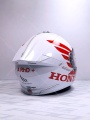 Customowa okleina na kask motocyklowy wykonana przez Fooqs