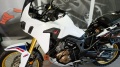 Honda CRF1000L Africa Twin 2018 z okleiną od Fooqs – profesjonalne oklejanie motocykla